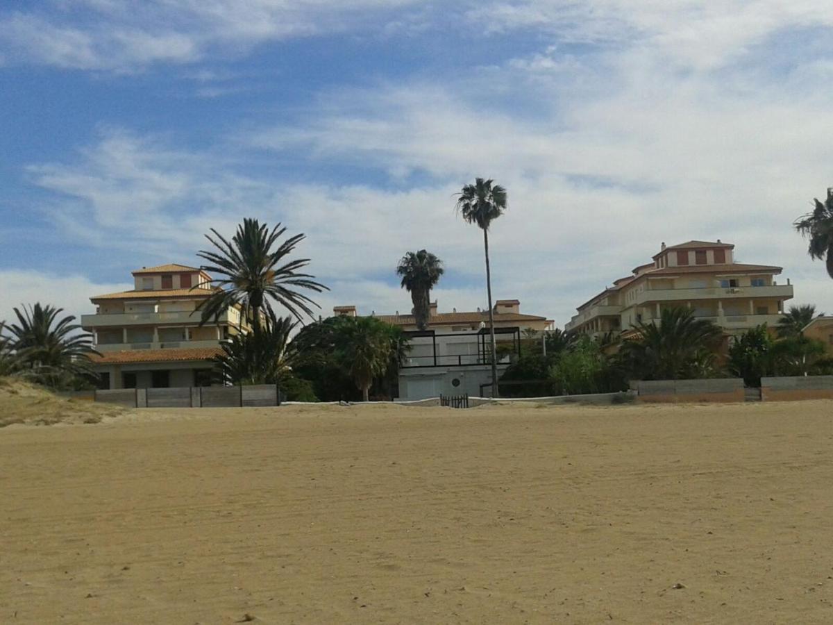 Bonito Apartamento En Primerla Linea De Playa Denia Exterior photo